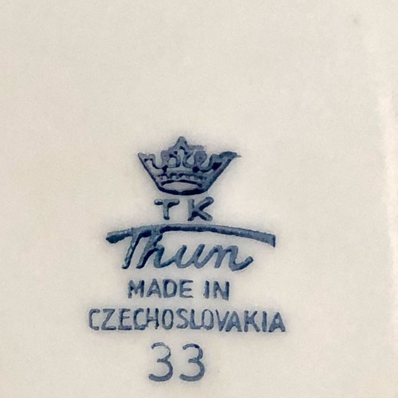 4 Fine Bone China Pink Roses Salad Dessert Plates - Picture 4 of 6